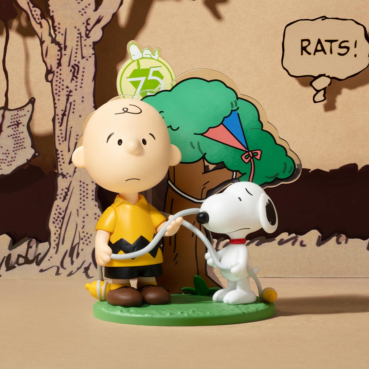 Peanuts 75th Anniversary "Snoopy Comic Life"