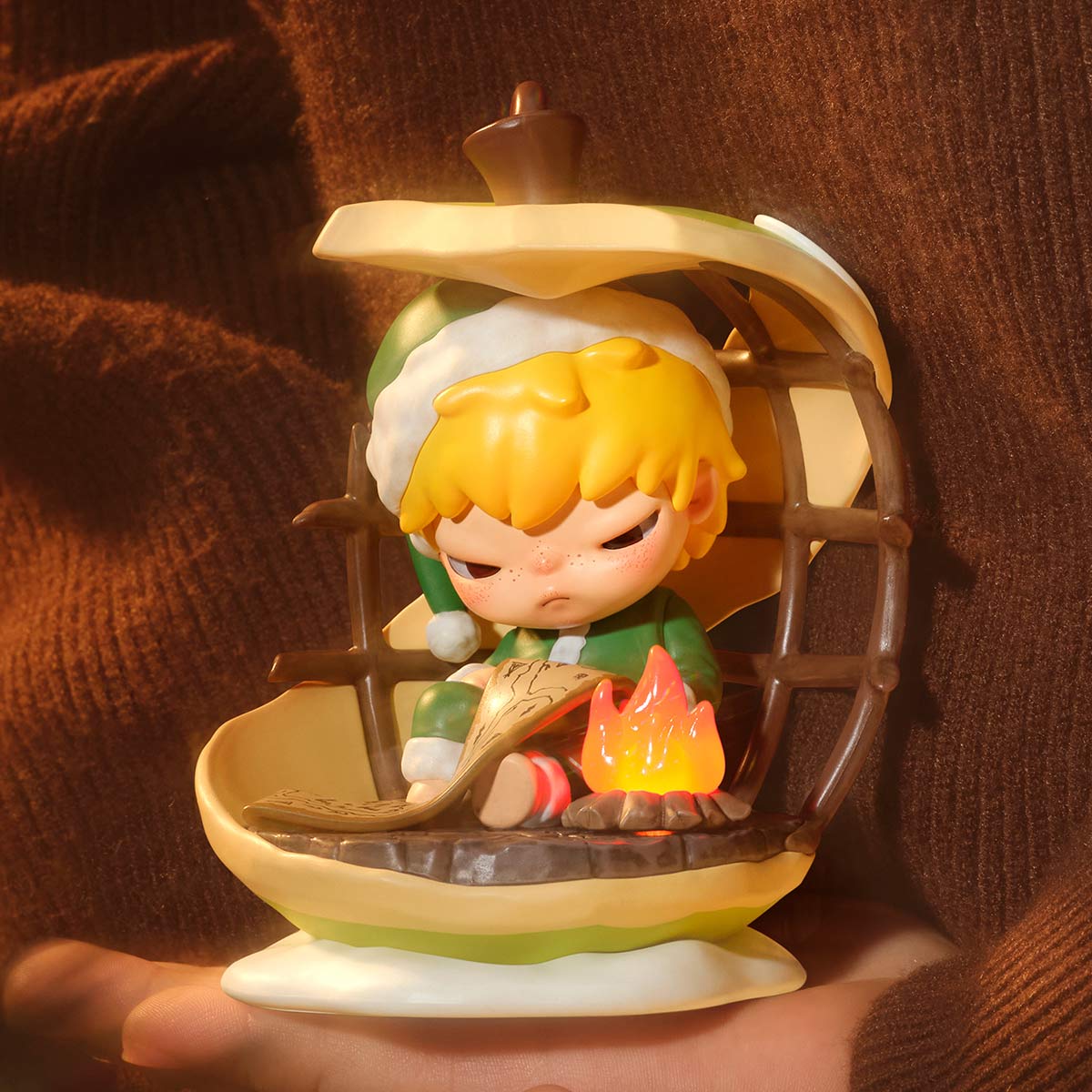 "Apple of My Eye" Figures-zoom-6