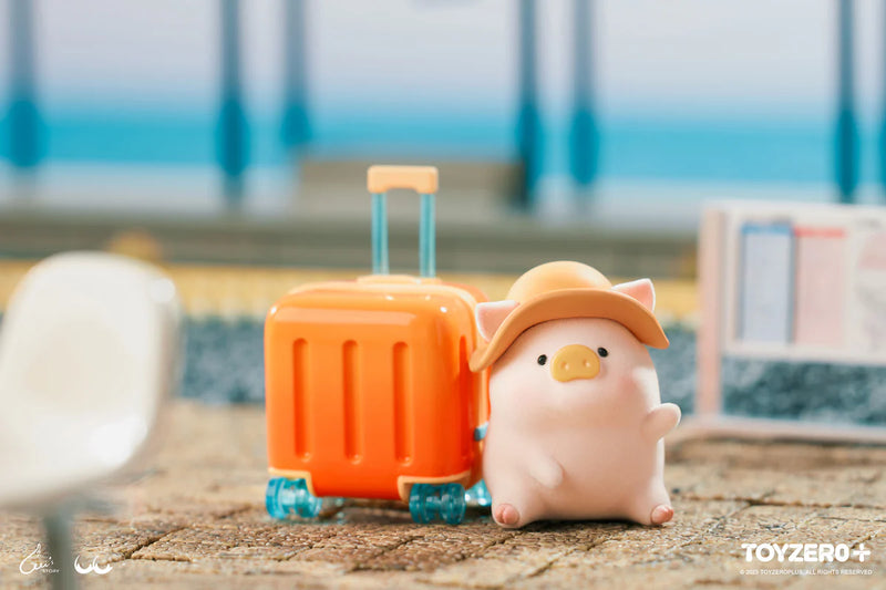 Lulu The Piggy "Travel" Figure-zoom-