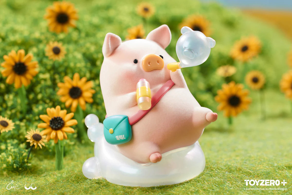 Lulu The Piggy "Travel" Figure-zoom-3