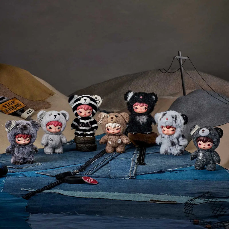 Hirono “Road Journal” Plush Keychain-zoom-