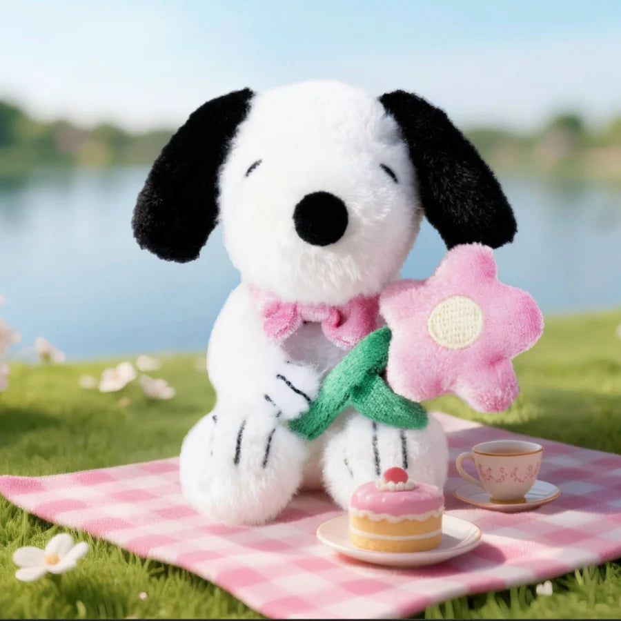 Peanuts Snoopy "Flower Gift"